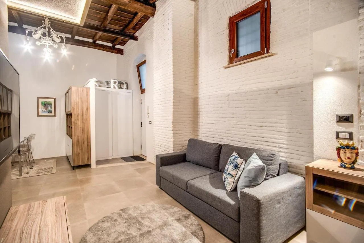 Casa Vantaggio Rome