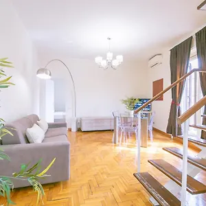Penthouse In The Heart Of The Center Apartment